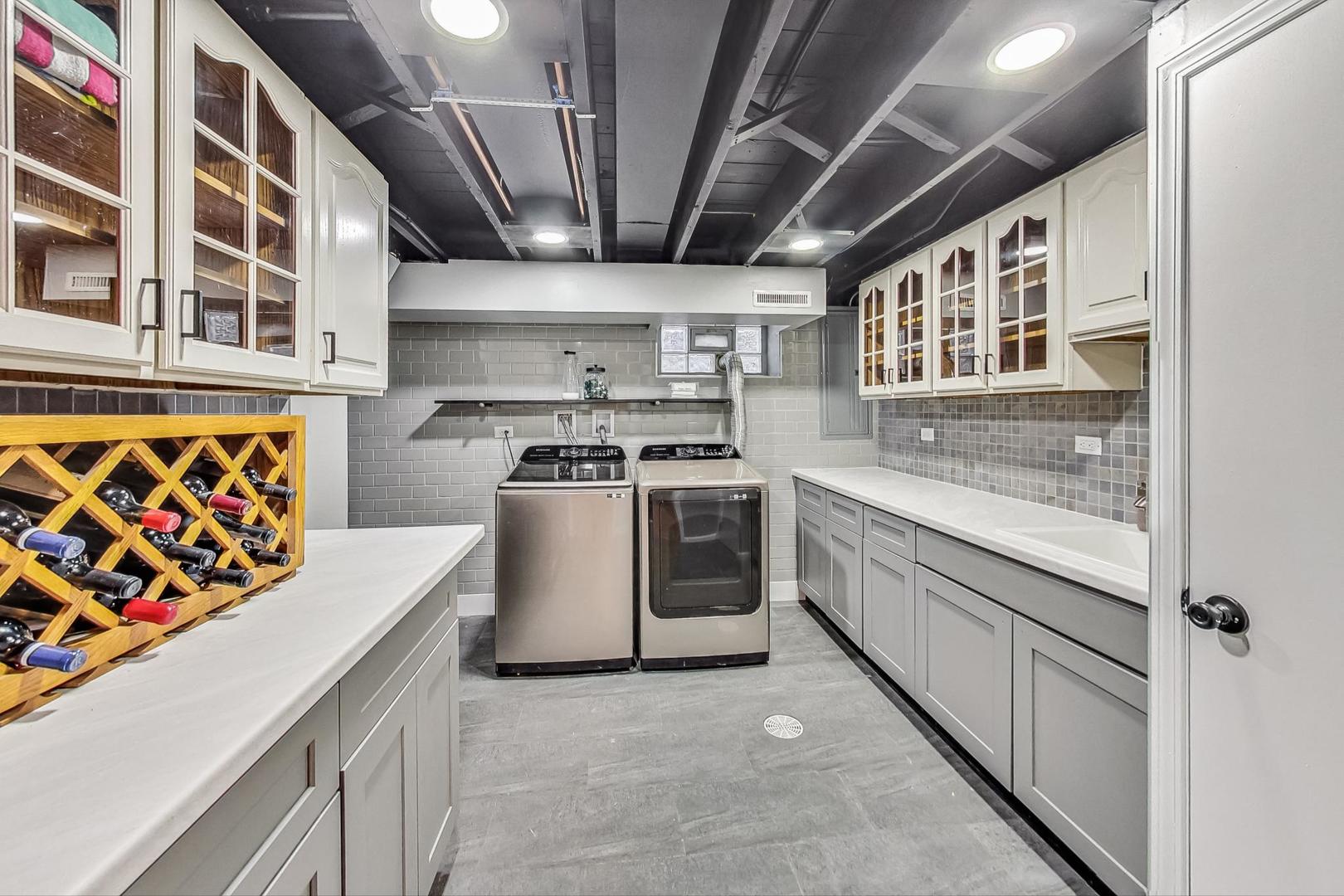 824 Florence Drive Park Ridge, IL 60068 - Photo 33 of 45 a kitchen with stainless steel appliances granite countertop a stove and a sink