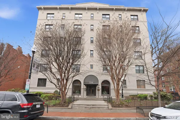 a view of a white building