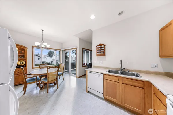 $322,050 | 1305 Boon Street, Unit 213, Sumas, WA 98295