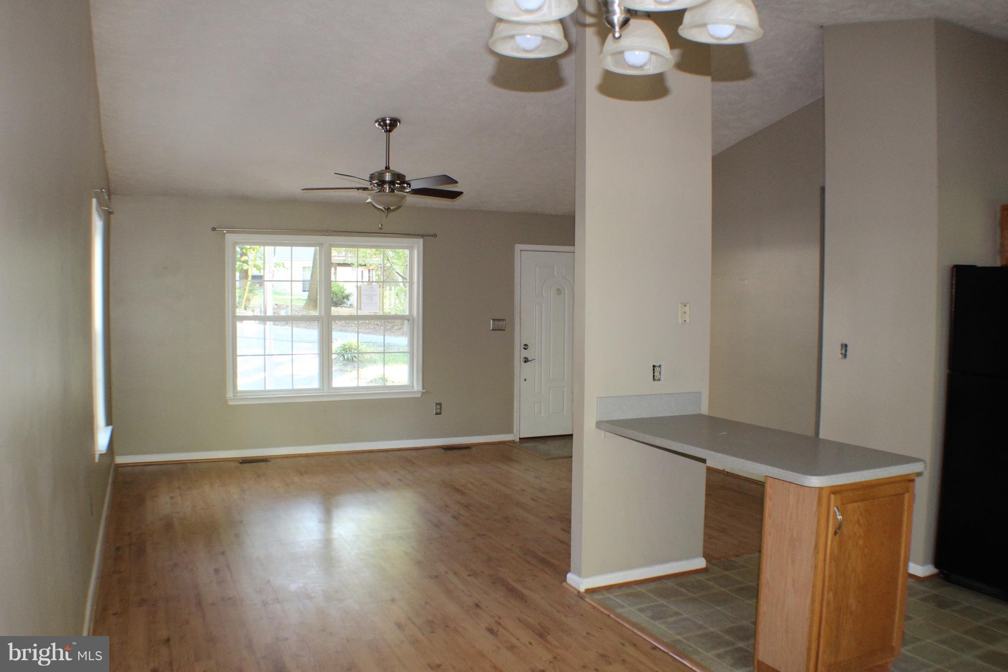 12103 Gringo Road Lusby, MD 20657 - Photo 4 of 17 Interior (General)