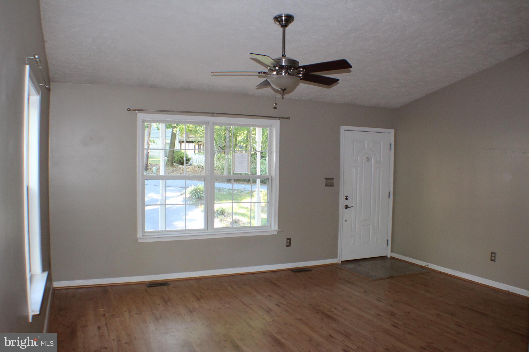 12103 Gringo Road Lusby, MD 20657 - Photo 5 of 17 Living Room