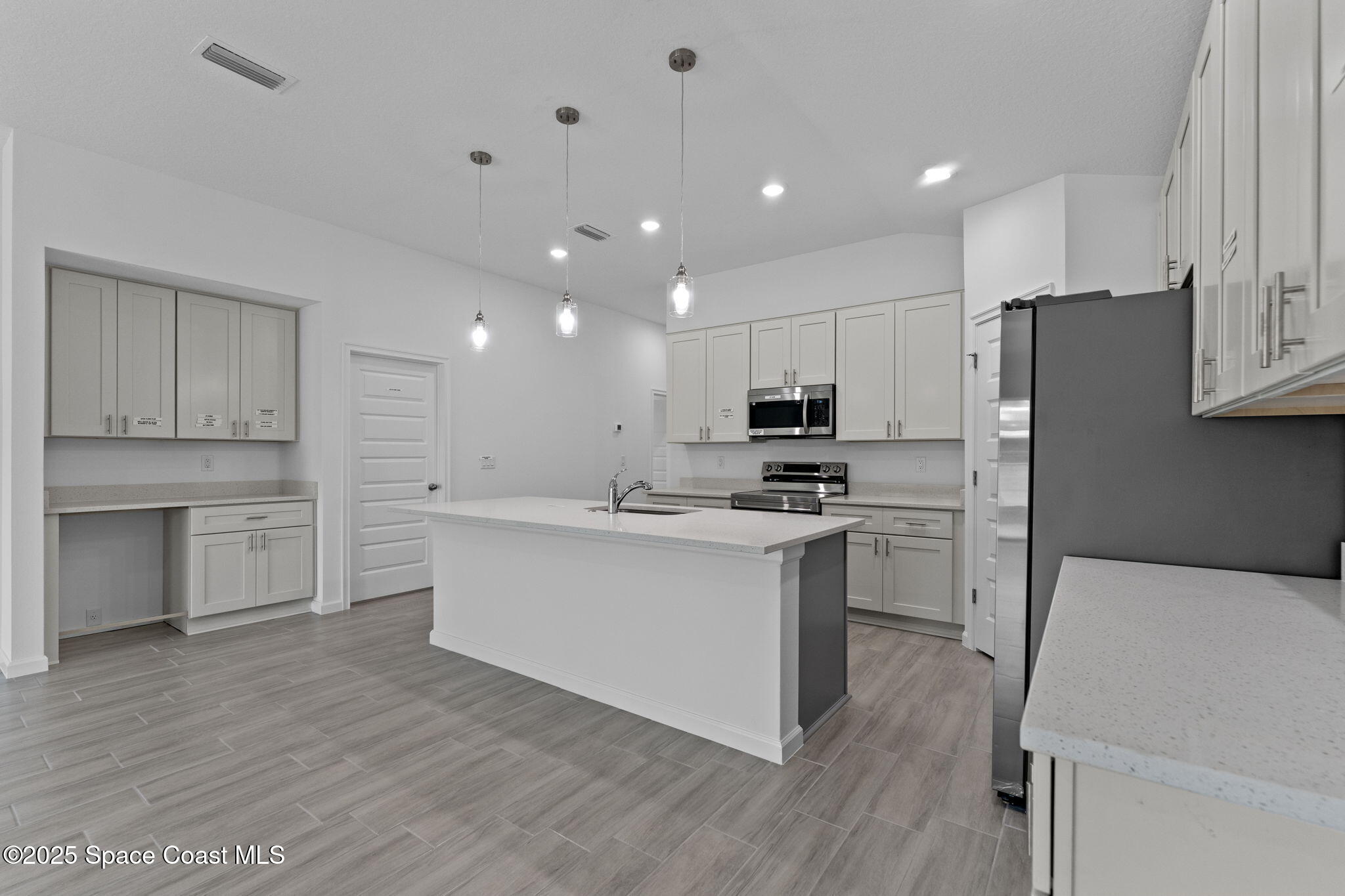 1343 Danforth Street Southwest Palm Bay, FL 32908 - Photo 14 of 35 13-web-or-mls-DSC07479