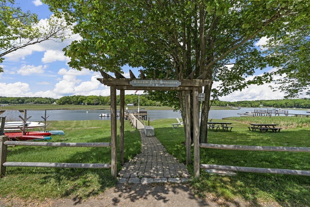 102 Riverside Circle Marshfield, MA 02050 - Photo 35 of 42