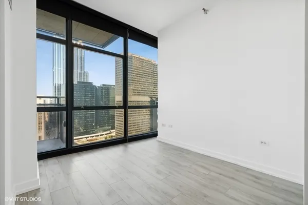 $2,800 | 235 West Van Buren Street, Unit 2213, Chicago, IL 60607