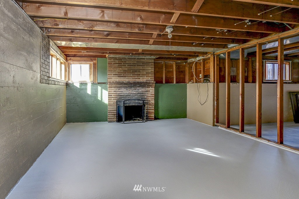 4102 Southwest Monroe Street Seattle, WA 98136 - Photo 17 of 19 Gallery Image 17