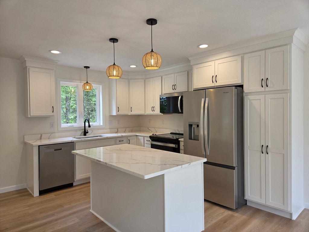 196 Petersham Road Phillipston, MA 01331 - Photo 3 of 19 Gallery Image 3