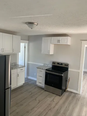 $1,800 | 30 Cottage Street, Unit 2, Bristol, CT 06010