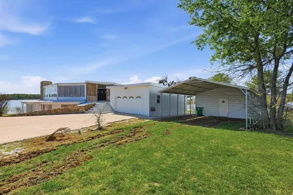 $2,850 | 732 Blue Fathom Drive, Runaway Bay, TX 76426