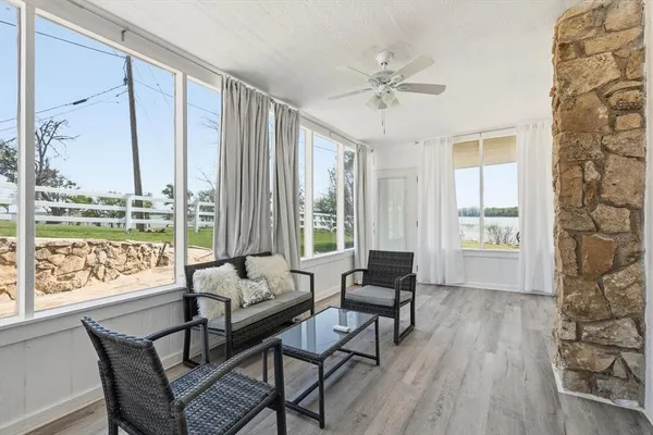 $2,850 | 732 Blue Fathom Drive, Runaway Bay, TX 76426