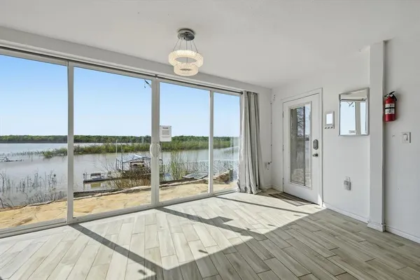 $2,850 | 732 Blue Fathom Drive, Runaway Bay, TX 76426