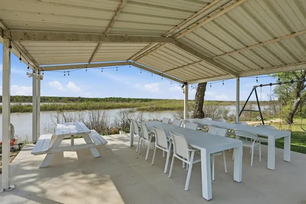 $2,850 | 732 Blue Fathom Drive, Runaway Bay, TX 76426