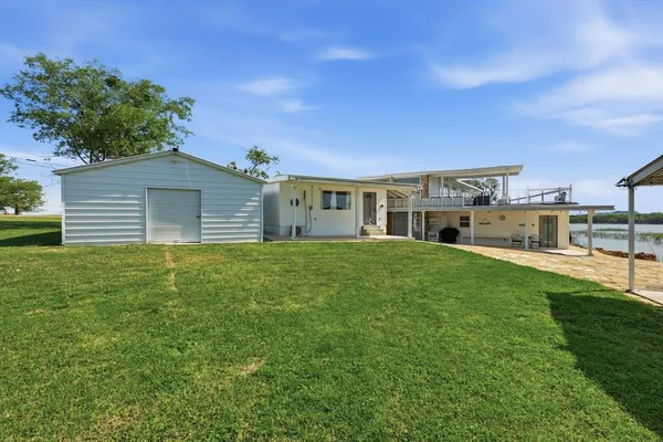 $2,850 | 732 Blue Fathom Drive, Runaway Bay, TX 76426