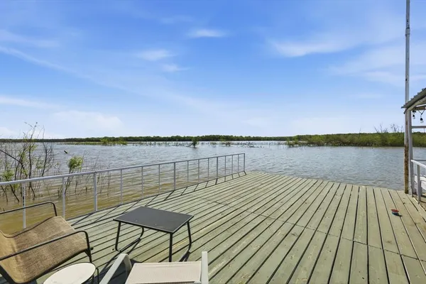 $2,850 | 732 Blue Fathom Drive, Runaway Bay, TX 76426