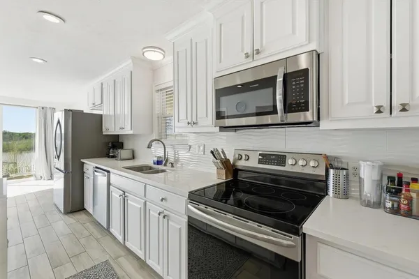 $2,850 | 732 Blue Fathom Drive, Runaway Bay, TX 76426