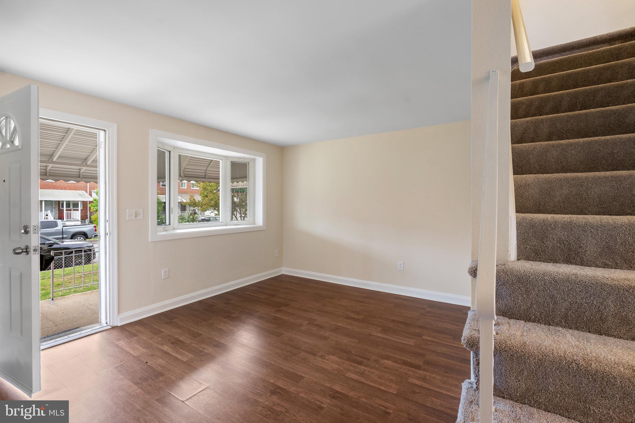 1928 Inverton Road Baltimore, MD 21222 - Photo 5 of 31 Living Room