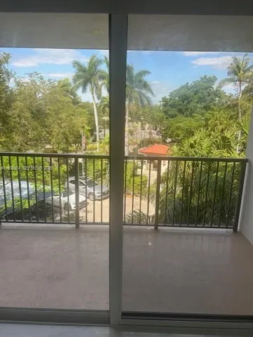 $3,800 | 55 Ocean Ln Drive, Unit 3034, Key Biscayne, FL 33149