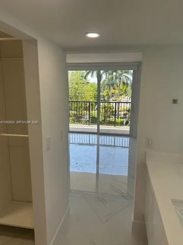 $3,800 | 55 Ocean Ln Drive, Unit 3034, Key Biscayne, FL 33149