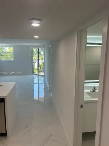 $3,800 | 55 Ocean Ln Drive, Unit 3034, Key Biscayne, FL 33149