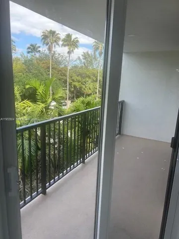 $3,800 | 55 Ocean Ln Drive, Unit 3034, Key Biscayne, FL 33149