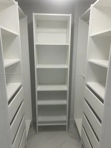 $3,800 | 55 Ocean Ln Drive, Unit 3034, Key Biscayne, FL 33149