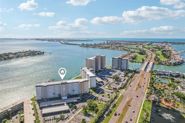 $355,000 | 5108 Brittany Drive South, Unit 805, St. Petersburg, FL 33715