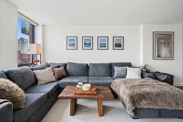 $300,000 | 1660 North LaSalle Drive, Unit 609, Chicago, IL 60614