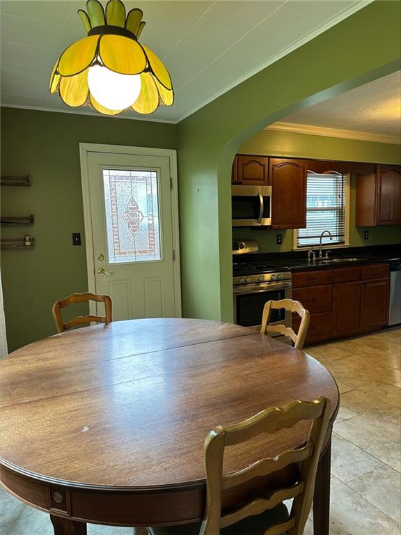 33 Union Avenue Pittsburgh, PA 15205 - Photo 11 of 32 a view of a dining room with furniture
