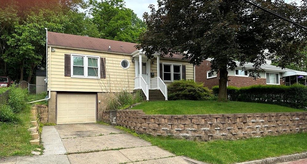 33 Union Avenue Pittsburgh, PA 15205 - Photo 31 of 32 front view of a house with a yard