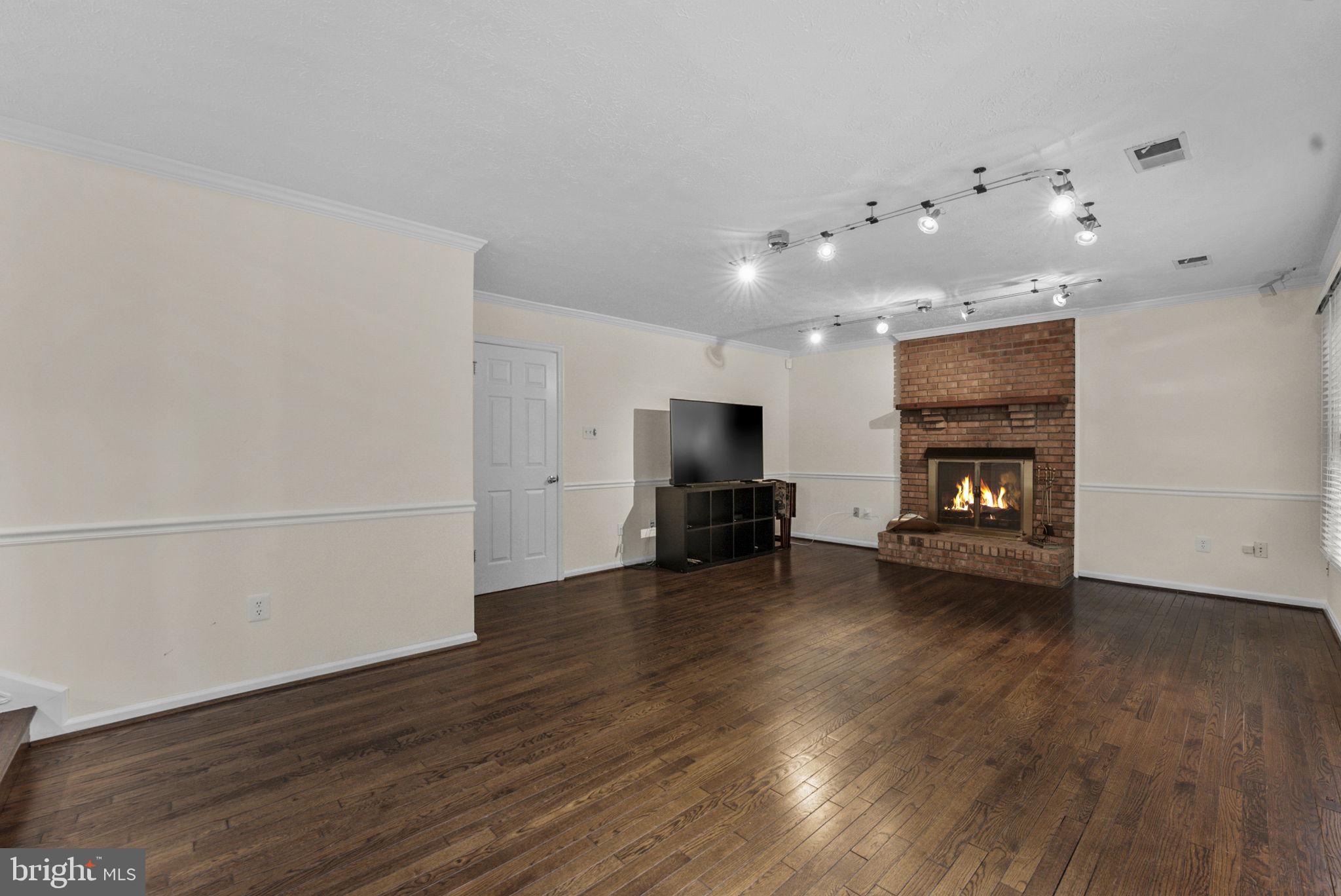 36 Rutherford Circle Sterling, VA 20165 - Photo 29 of 85