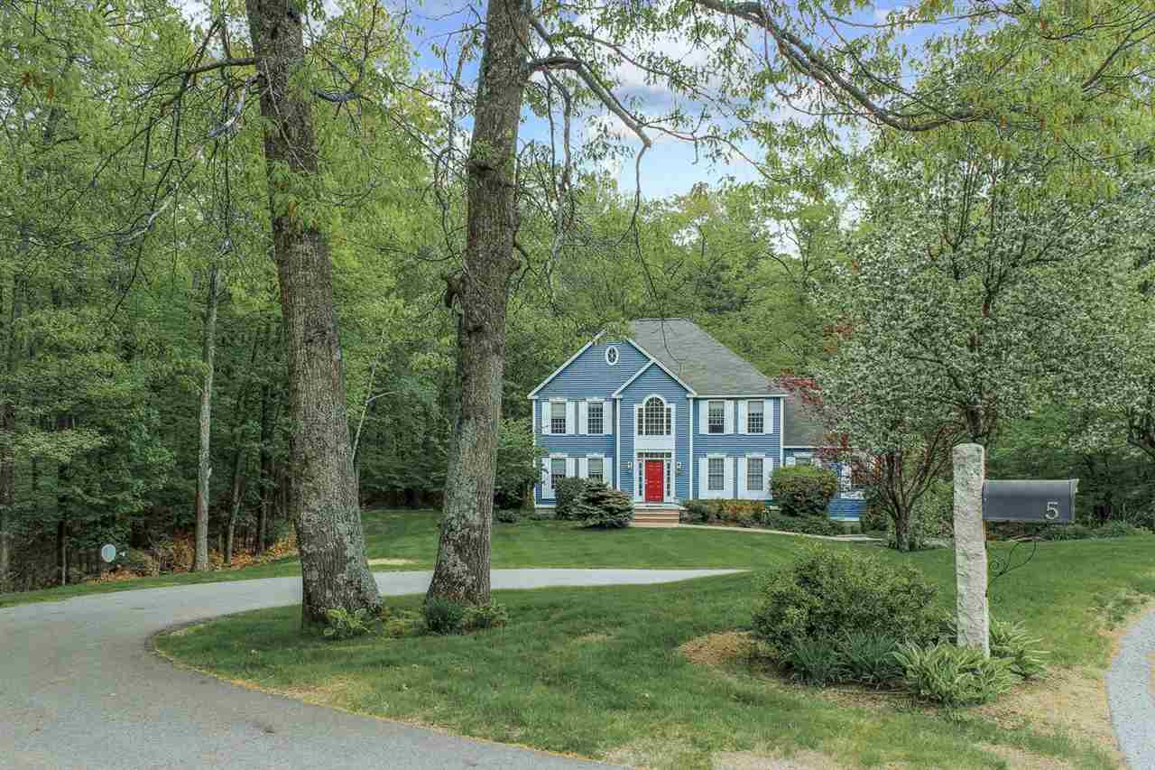 5 Coachman Road Windham, NH 03087 - Photo 1 of 23