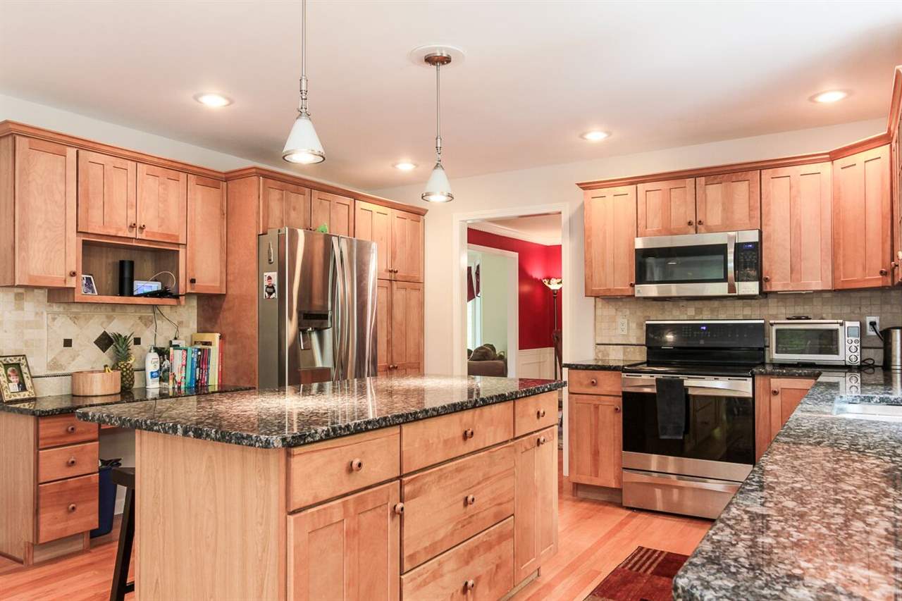 5 Coachman Road Windham, NH 03087 - Photo 12 of 23