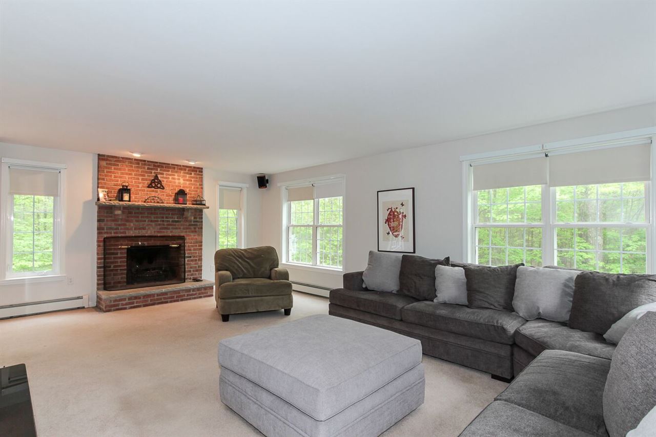 5 Coachman Road Windham, NH 03087 - Photo 13 of 23