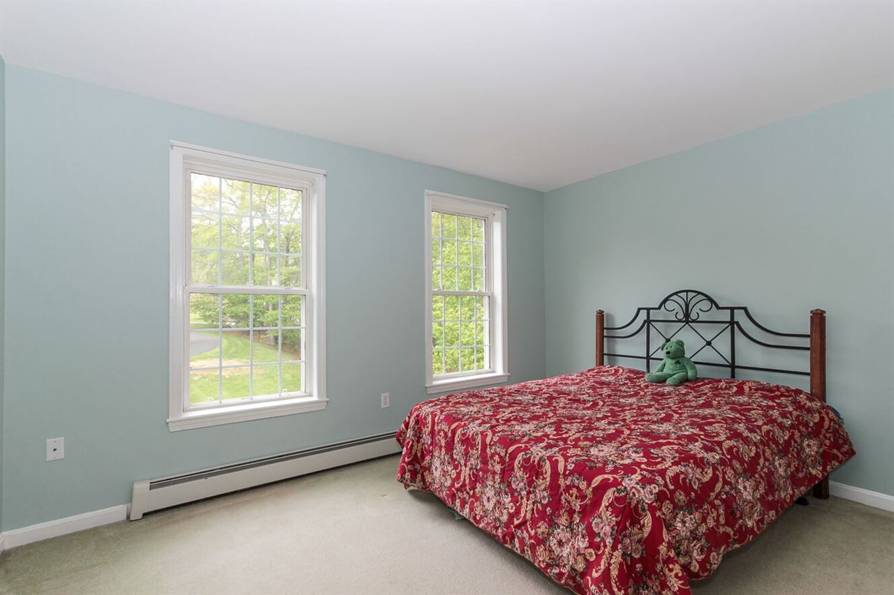 5 Coachman Road Windham, NH 03087 - Photo 14 of 23
