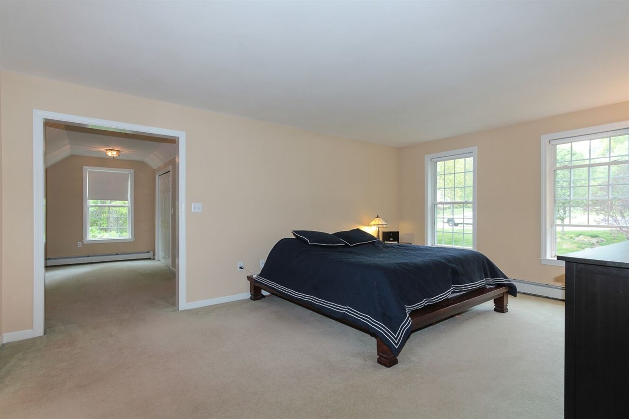 5 Coachman Road Windham, NH 03087 - Photo 18 of 23