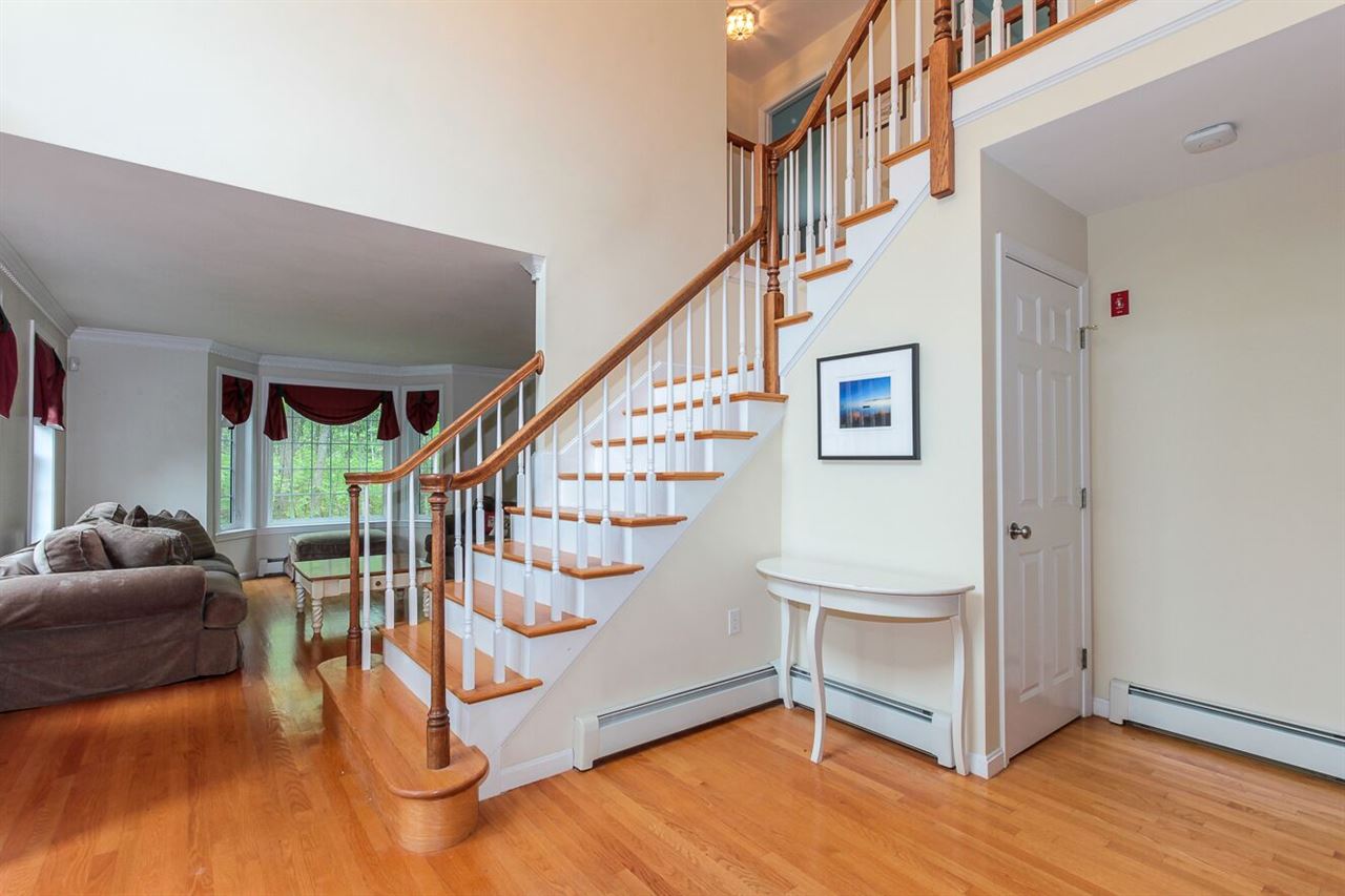 5 Coachman Road Windham, NH 03087 - Photo 5 of 23