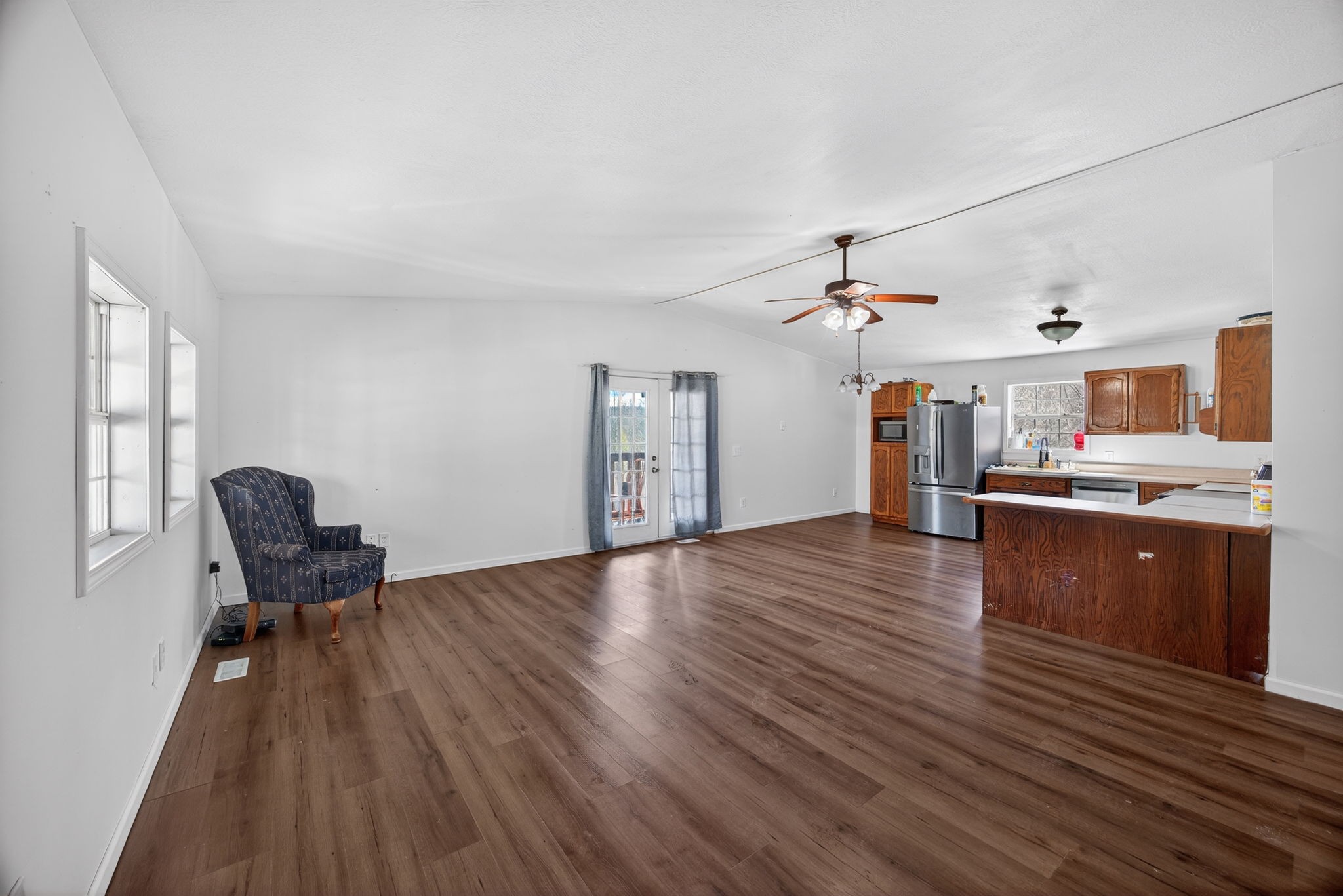 220 Pierce Lane Monterey, TN 38574 - Photo 2 of 22