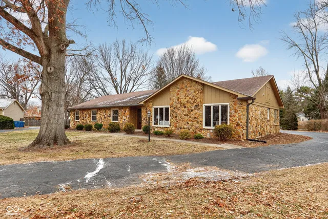 $615,000 | 4734 Buckingham Court, Carmel, IN 46033