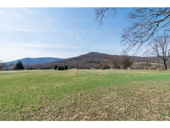 153 Sandgate Road Arlington, VT 05250 - Photo 14 of 14 Gallery Image 14