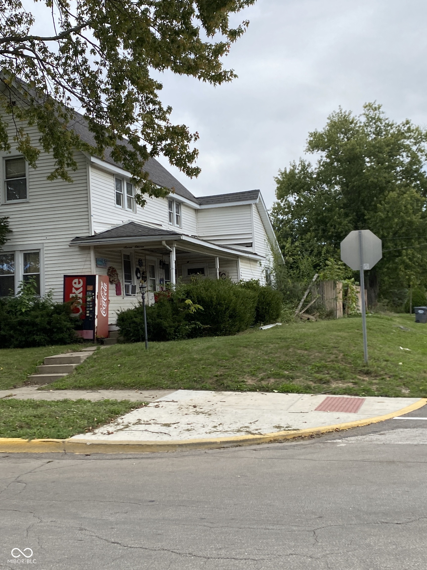 711 South Harrison Street Alexandria, IN 46001 - Photo 3 of 3