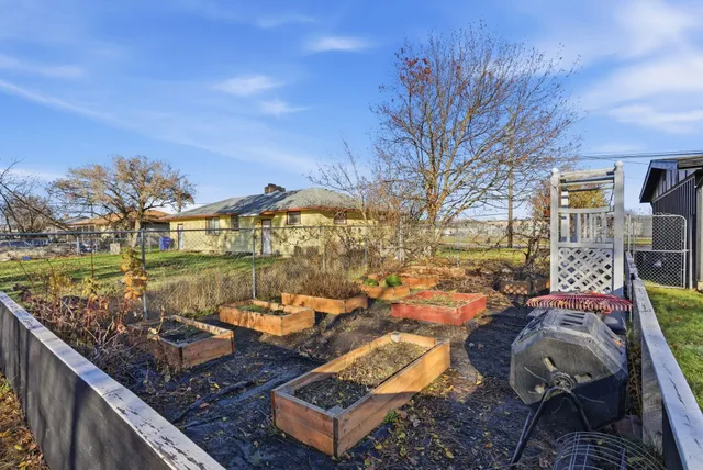 $415,000 | 7808 East Broadway Avenue, Spokane Valley, WA 99212