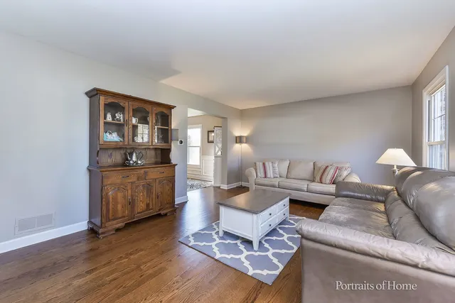 $640,000 | 344 Waxwing Avenue, Naperville, IL 60565