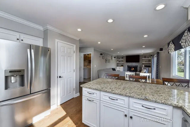 $640,000 | 344 Waxwing Avenue, Naperville, IL 60565