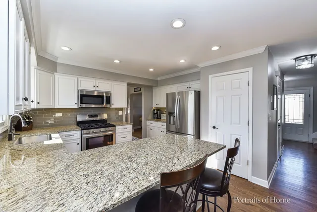 $640,000 | 344 Waxwing Avenue, Naperville, IL 60565