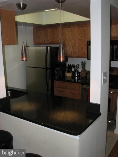 14901 Rydell Road, Unit 302 Centreville, VA 20121 - Photo 2 of 13 Breakfast Area