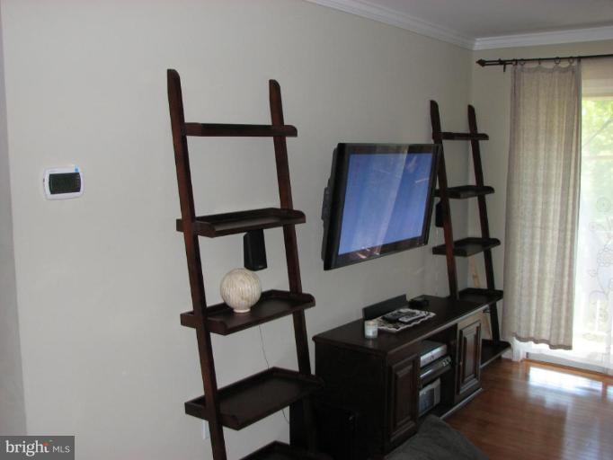 14901 Rydell Road, Unit 302 Centreville, VA 20121 - Photo 3 of 13 Living Room #2