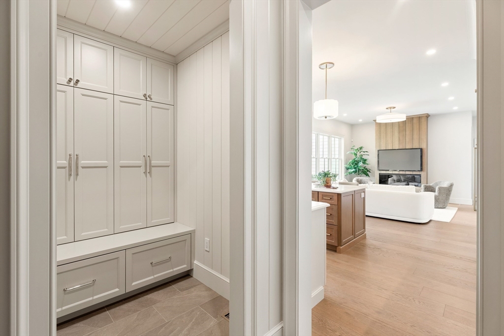 8 Common Court Lexington, MA 02421 - Photo 14 of 31