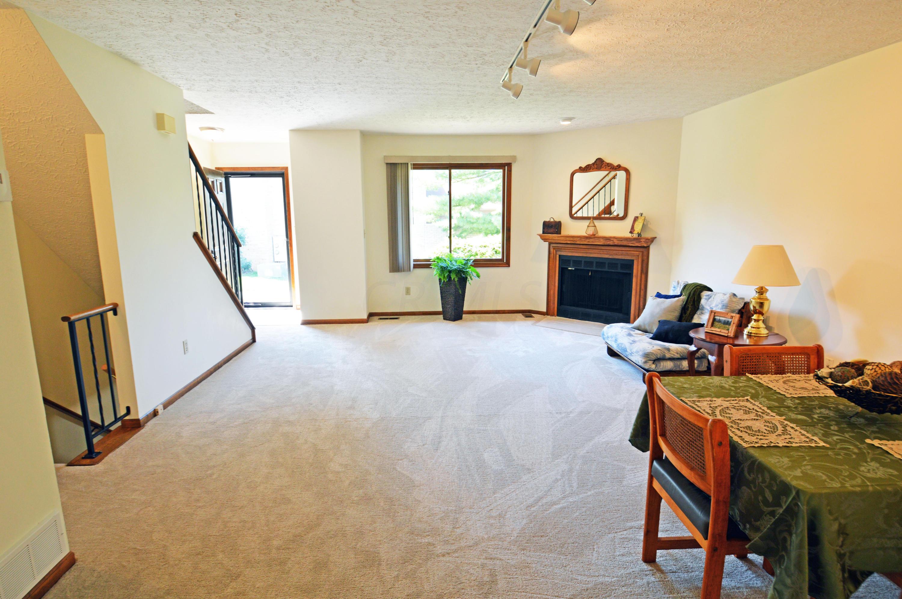 5251 Ruthton Road, Unit 63 Columbus, OH 43220 - Photo 3 of 43 Gallery Image 3