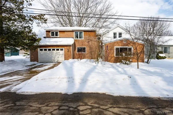 $324,900 | 170 Rosewood Avenue, Evans, NY 14006