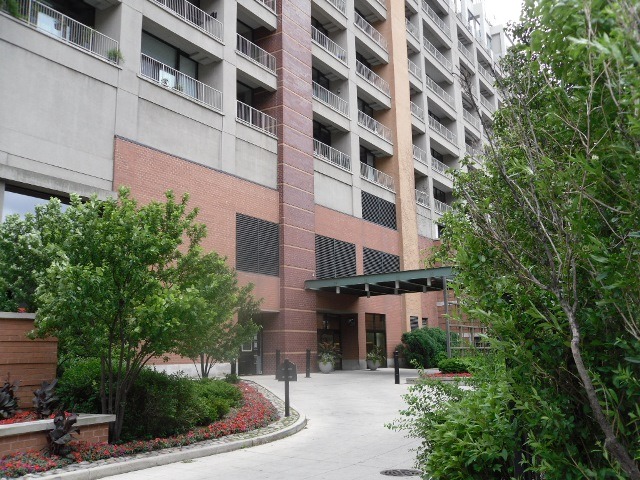 1530 South State Street, Unit 420 Chicago, IL 60605 - Photo 1 of 7 front view of a building