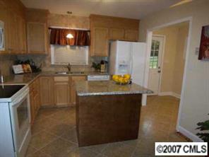 3815 Chevington Road Charlotte, NC 28226 - Photo 3 of 8 Gallery Image 3
